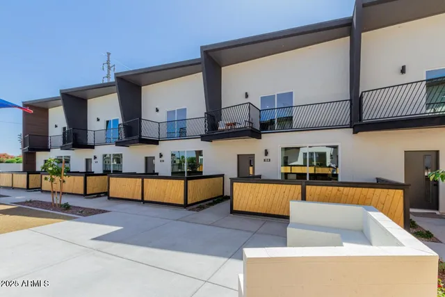 $2,500 | 3426 East University Drive, Unit 129, Mesa, AZ 85213