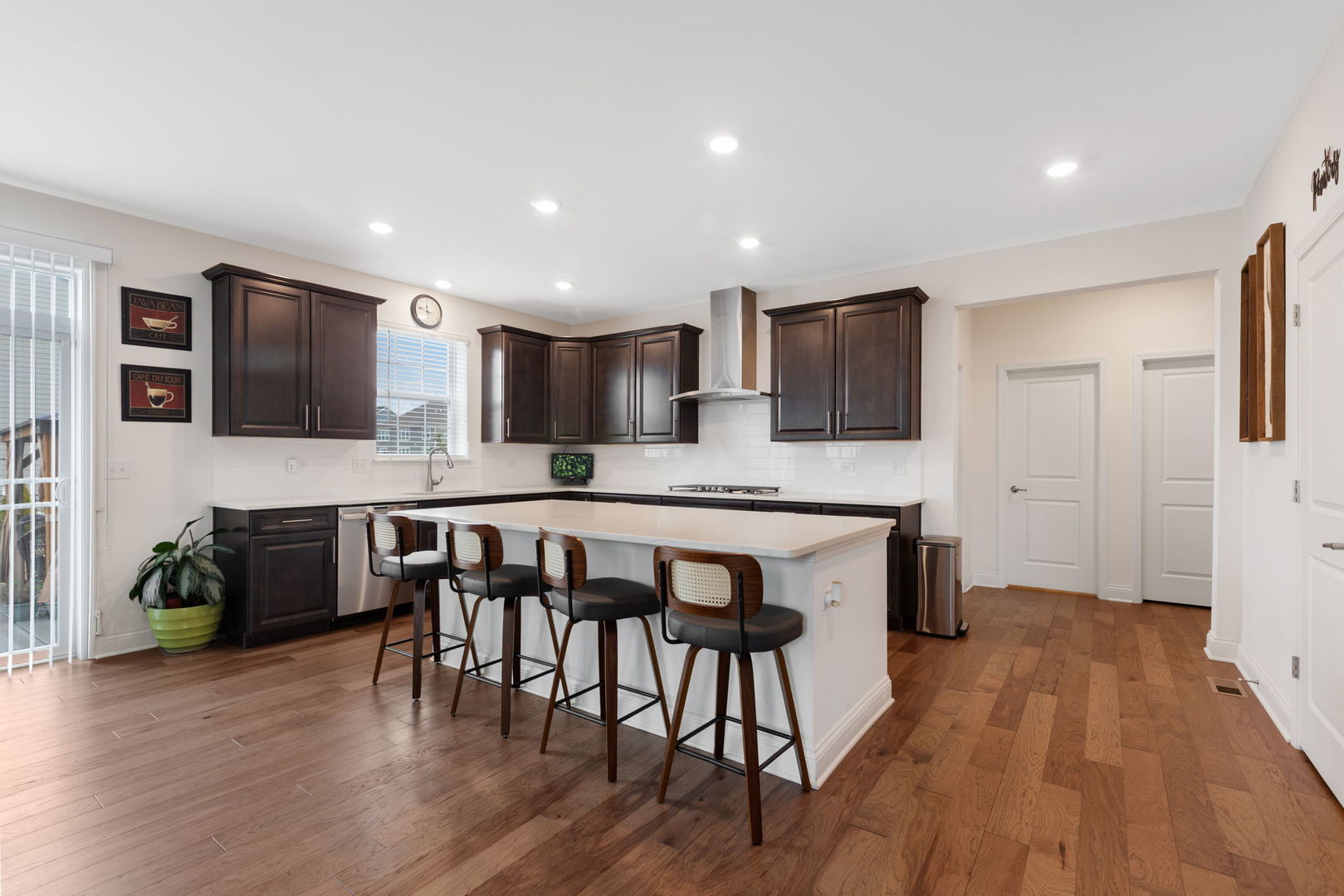 3579 Emerald Road Elgin, IL 60124 - Photo 8 of 34