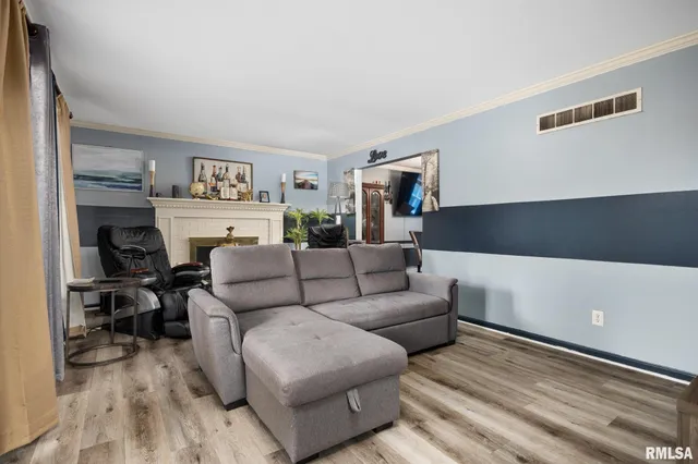 $228,900 | 2635 North Kingston Drive, Peoria, IL 61604