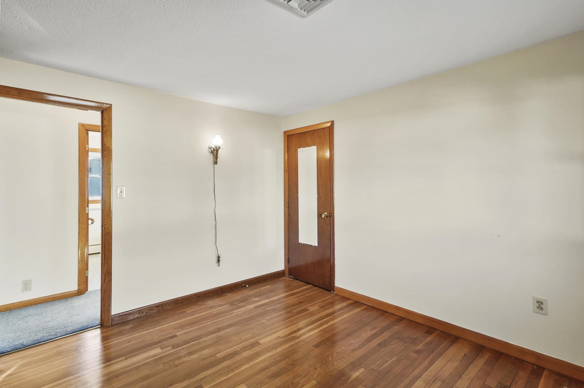 13 March Street Nashua, NH 03060 - Photo 7 of 38 Gallery Image 7