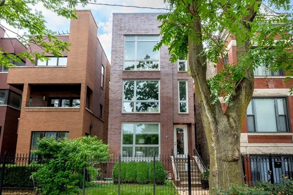 $899,900 | 1534 North Wood Street, Unit 3, Chicago, IL 60622