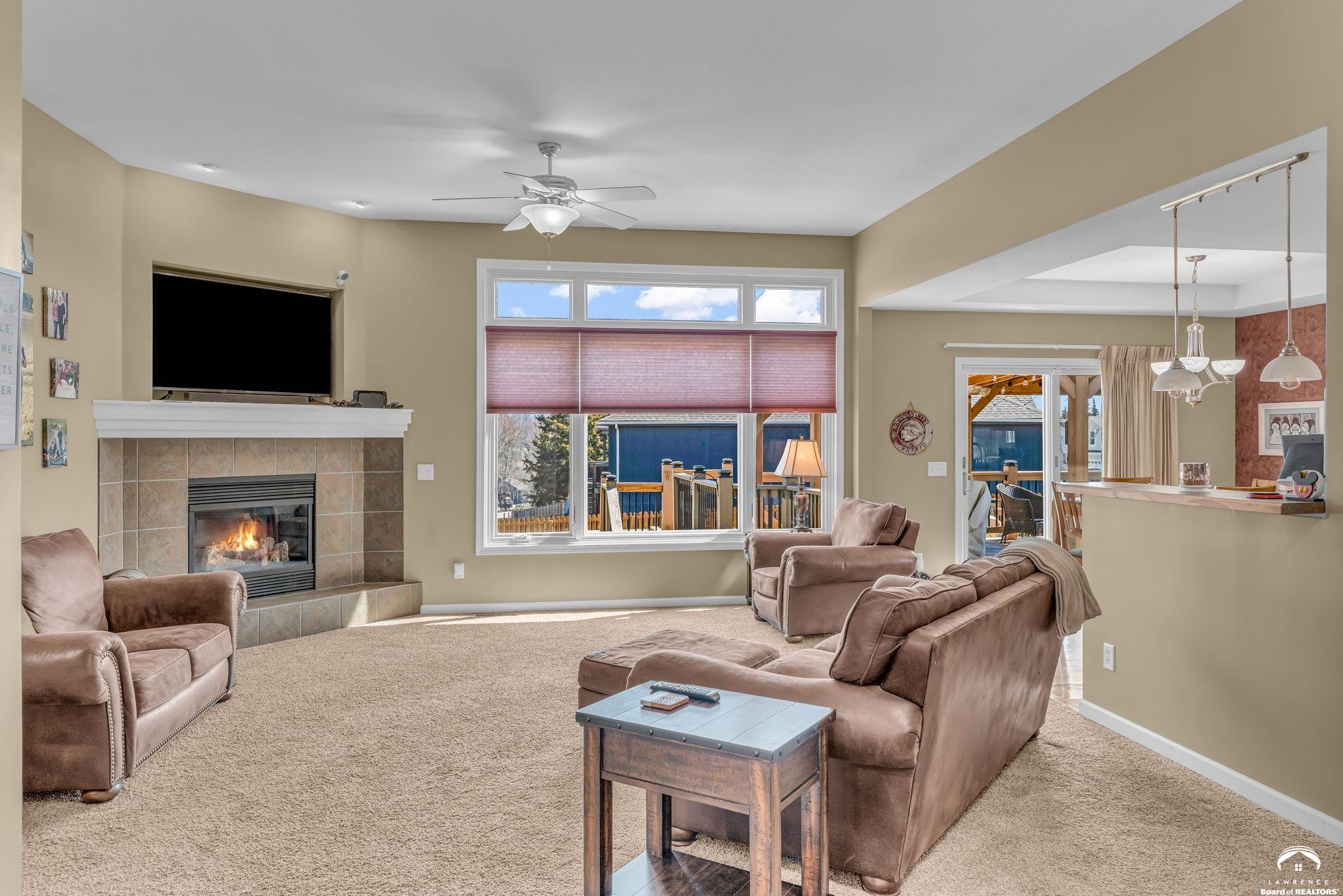 8455 Timber Ridge Drive De Soto, KS 66018 - Photo 11 of 52