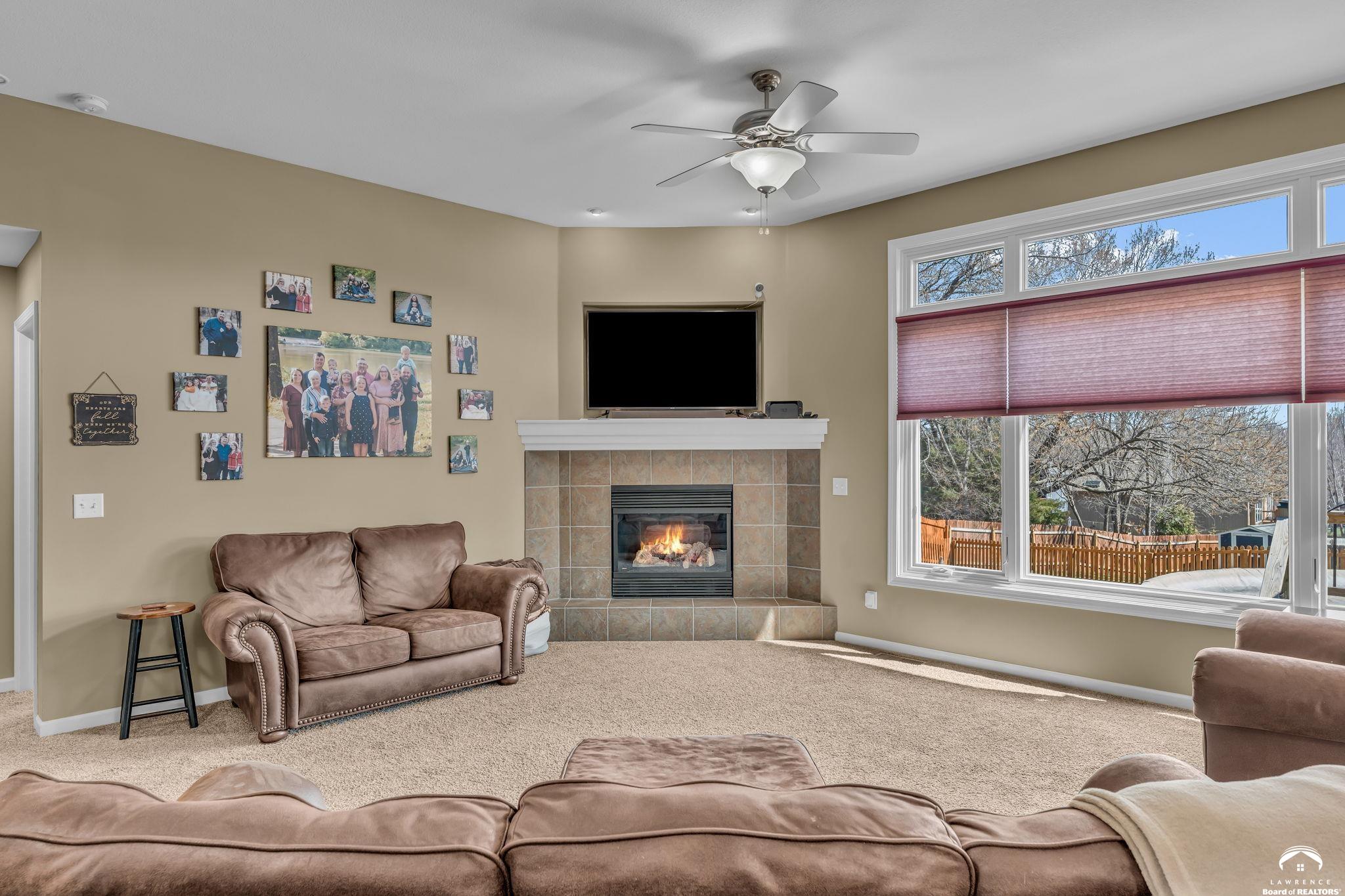 8455 Timber Ridge Drive De Soto, KS 66018 - Photo 12 of 52