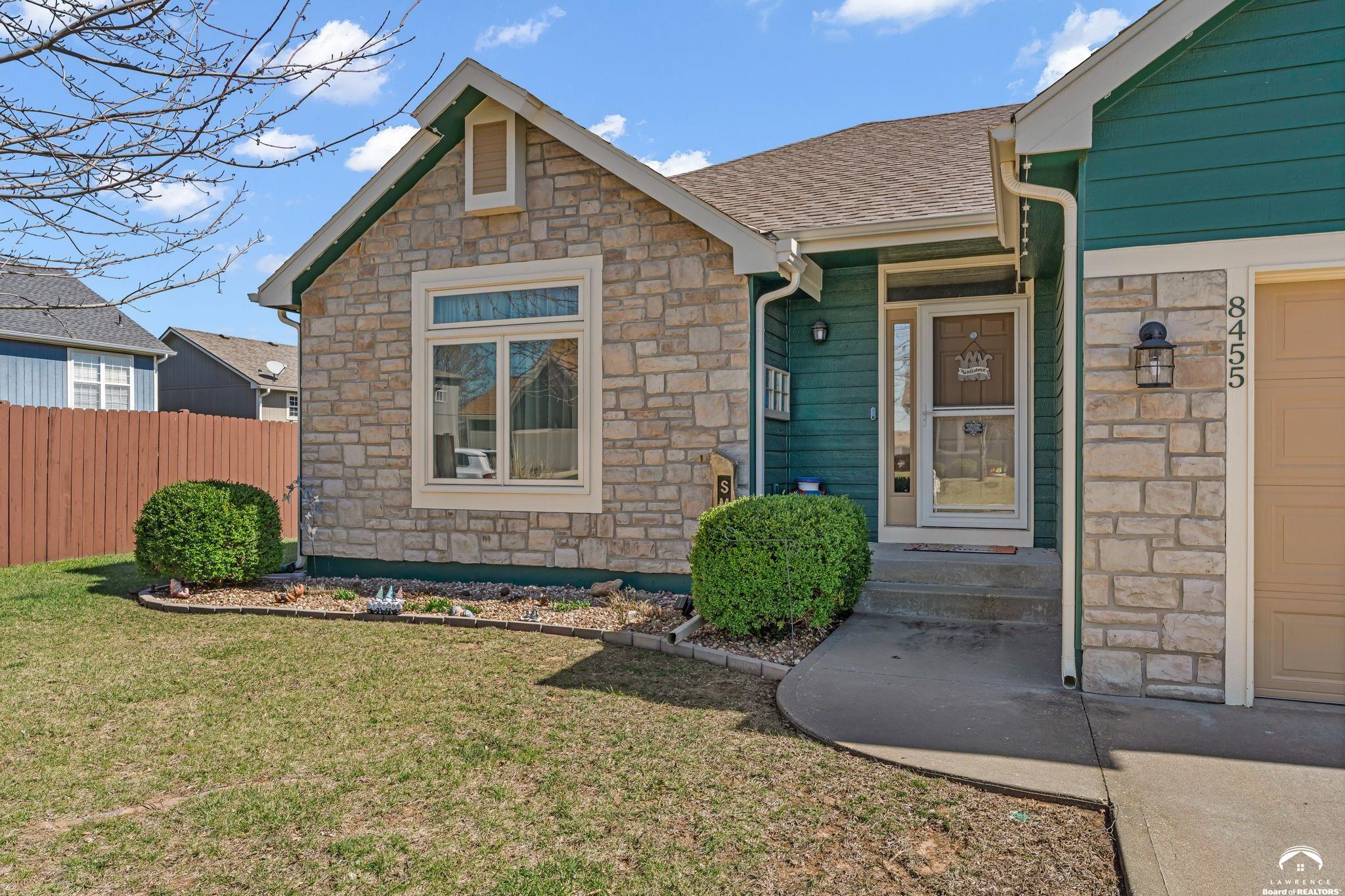 8455 Timber Ridge Drive De Soto, KS 66018 - Photo 5 of 52
