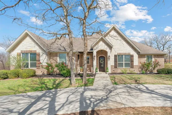 $599,900 | 117 Flat Foot Lane, Stephenville, TX 76401