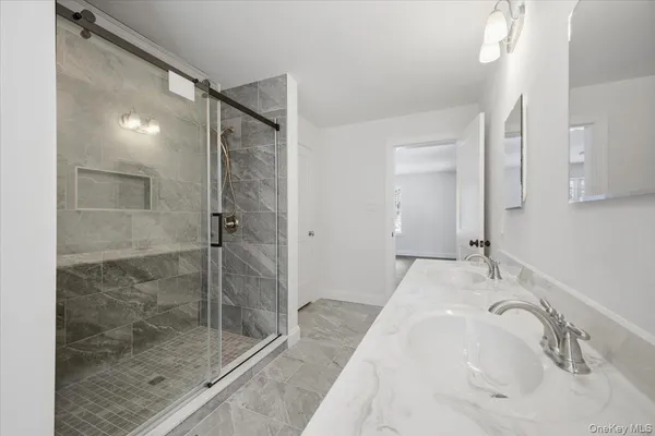 a bathroom with a bath tub