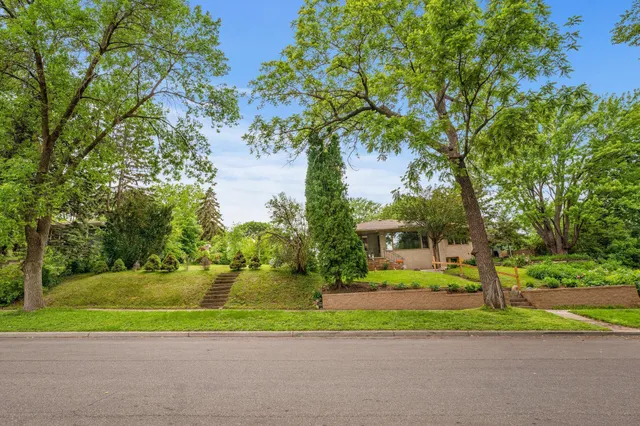 $99,000 | 8-xx Humboldt Avenue, St. Paul, MN 55118