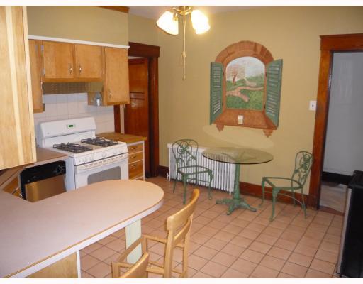 1000 Glass Run Road Baldwin, PA 15236 - Photo 8 of 18 Kitchen.