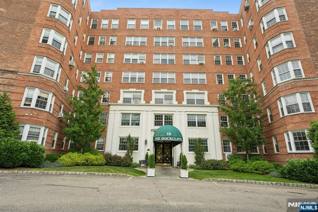 10 Crestmont Road, Unit 2N Montclair, NJ 07042 - Photo 20 of 25