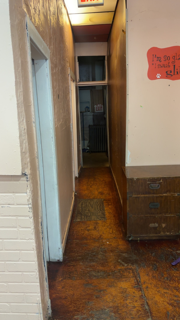 3510 West 63rd Street Chicago, IL 60629 - Photo 9 of 35