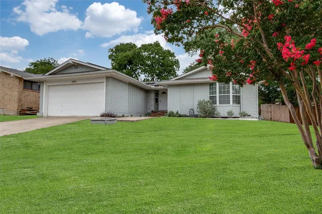 $330,000 | 2501 Briarcliff Drive, Irving, TX 75062