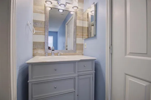$149,500 | 2301 Basil Drive, Unit F211, Arlington, TX 76006