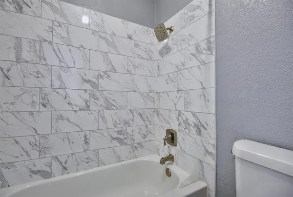 $149,500 | 2301 Basil Drive, Unit F211, Arlington, TX 76006