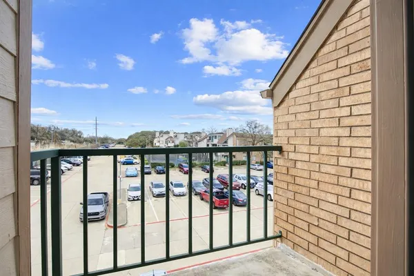 $149,500 | 2301 Basil Drive, Unit F211, Arlington, TX 76006