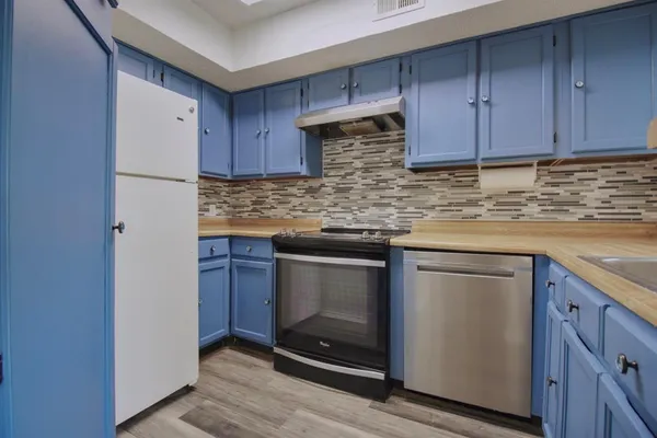 $149,500 | 2301 Basil Drive, Unit F211, Arlington, TX 76006