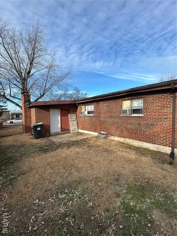 $125,000 | 2052 Sun Valley Drive, St. Louis, MO 63136