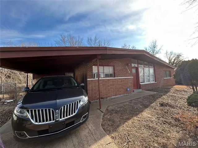 $125,000 | 2052 Sun Valley Drive, St. Louis, MO 63136