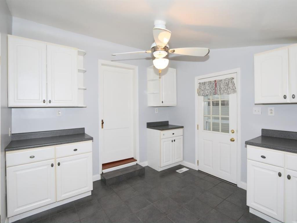 217 Rohman Street Covington, KY 41016 - Photo 7 of 24