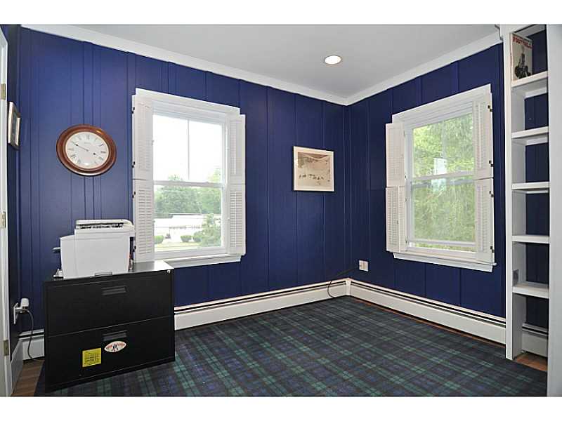 136 County Road Barrington, RI 02806 - Photo 23 of 24 Bedroom.