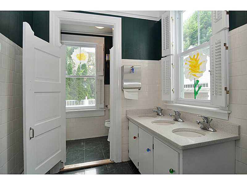 136 County Road Barrington, RI 02806 - Photo 5 of 24 Bathroom.