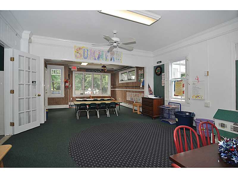136 County Road Barrington, RI 02806 - Photo 6 of 24 View.