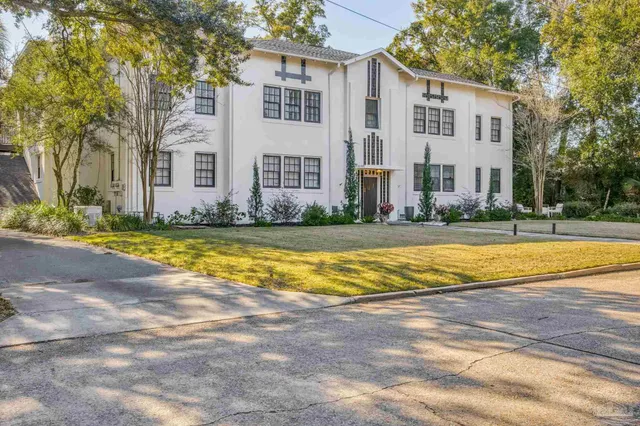 $1,850 | 1515 East Lakeview Avenue, Unit D, Pensacola, FL 32503