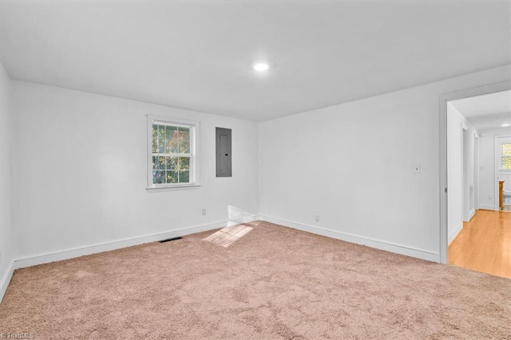 855 Blackberry Road Thomasville, NC 27360 - Photo 22 of 35