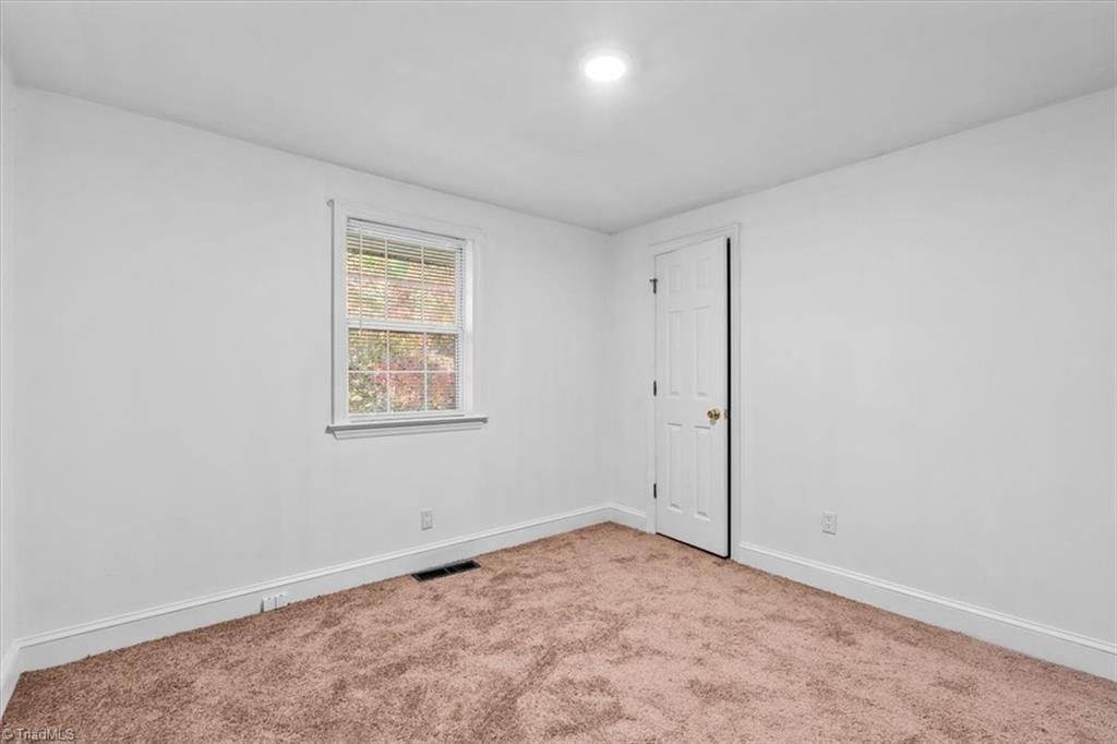 855 Blackberry Road Thomasville, NC 27360 - Photo 26 of 35