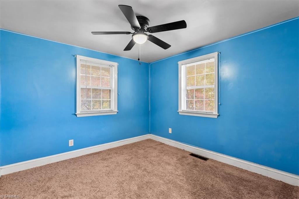 855 Blackberry Road Thomasville, NC 27360 - Photo 28 of 35