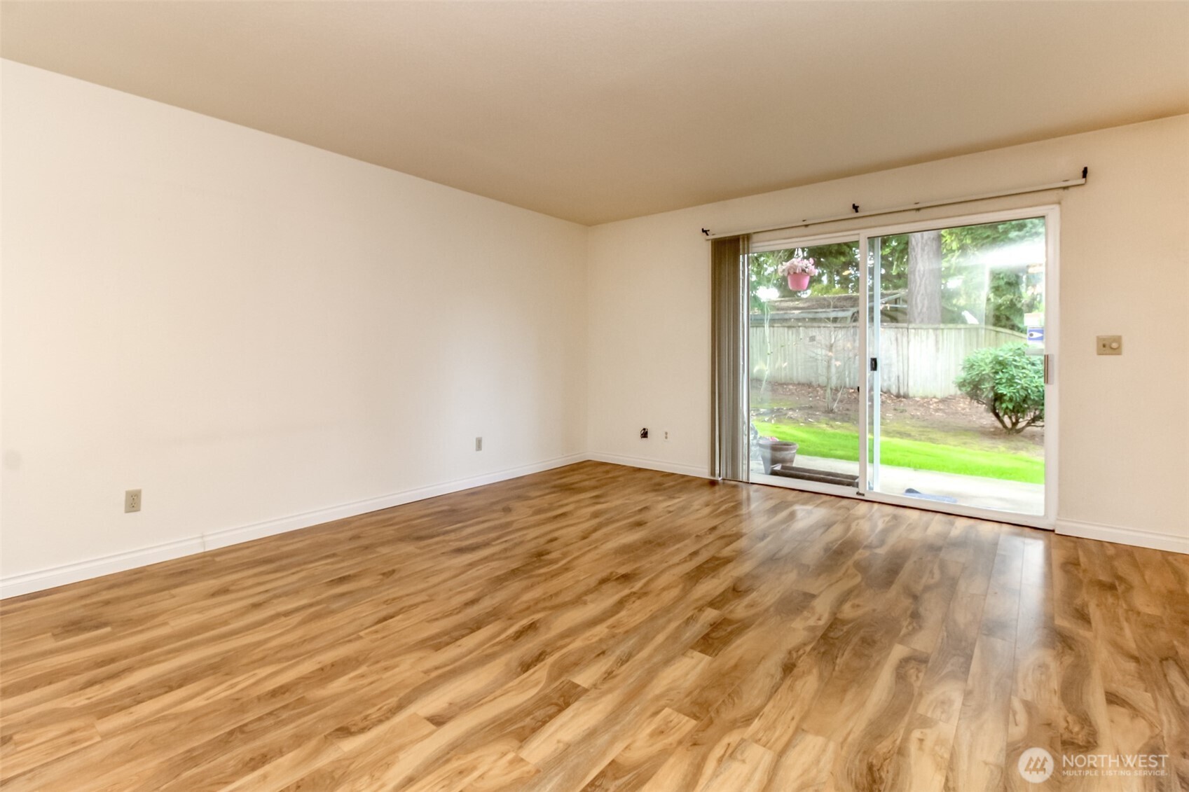 1830 South 336th Street, Unit C102 Federal Way, WA 98003 - Photo 7 of 23