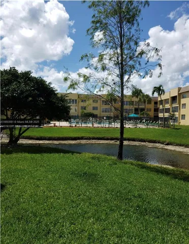 $119,900 | 6150 Northwest 62nd Street, Unit 308, Tamarac, FL 33319