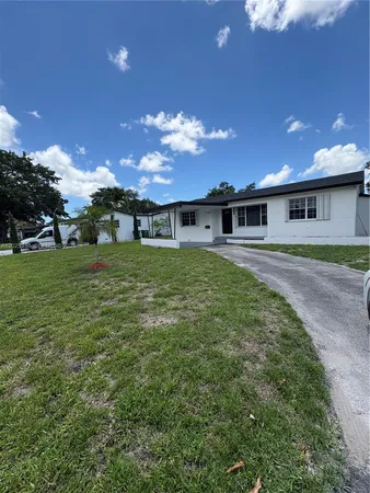$3,800 | 7150 Southwest 10th Street, Pembroke Pines, FL 33023