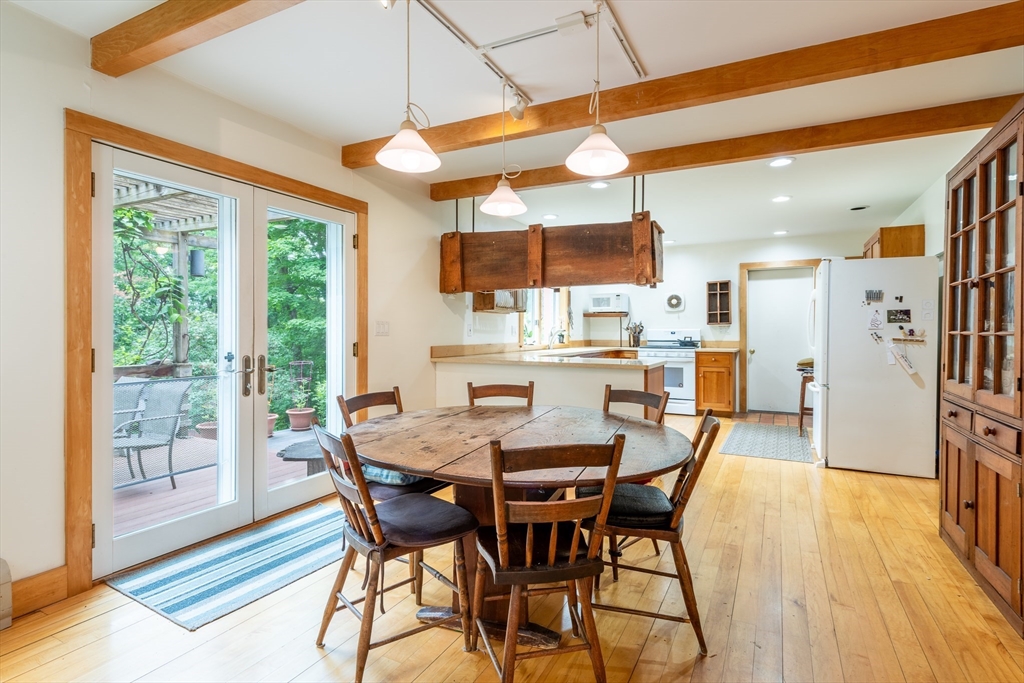 71 Morgan Circle Amherst, MA 01002 - Photo 12 of 42