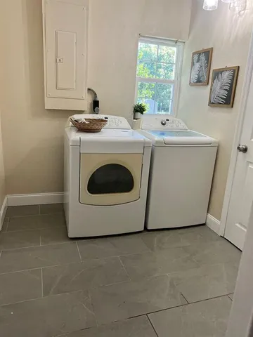 $320,000 | 1858 Southeast Lake Weir Avenue, Ocala, FL 34471