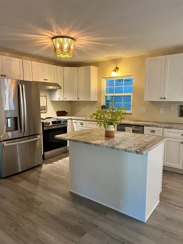 $320,000 | 1858 Southeast Lake Weir Avenue, Ocala, FL 34471