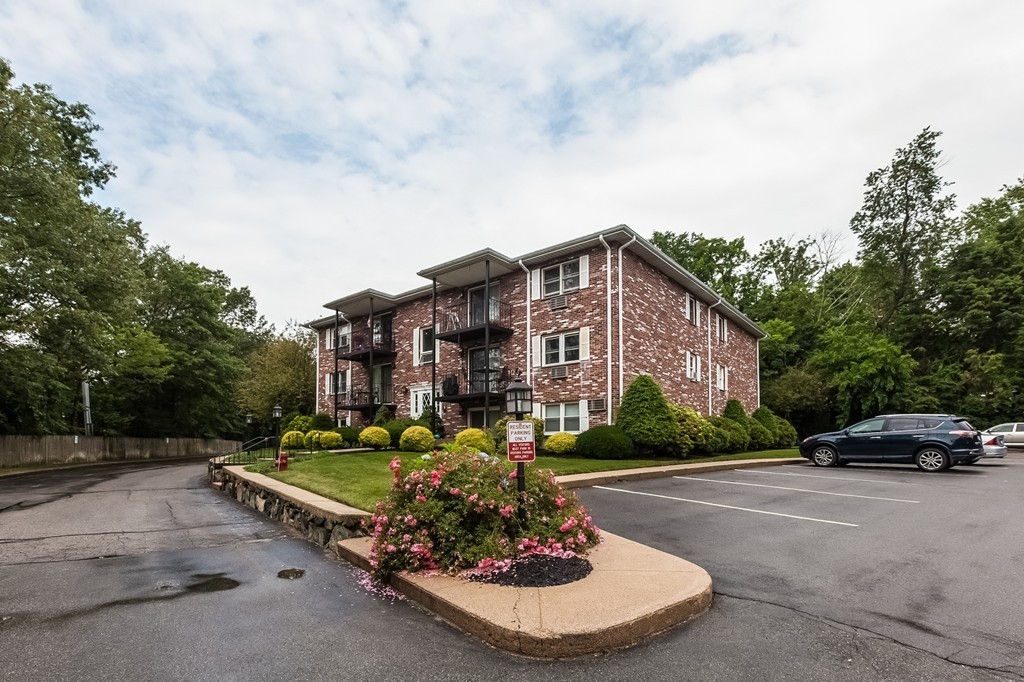 21 Pine Street, Unit J Canton, MA 02021 - Photo 22 of 23 Gallery Image 22