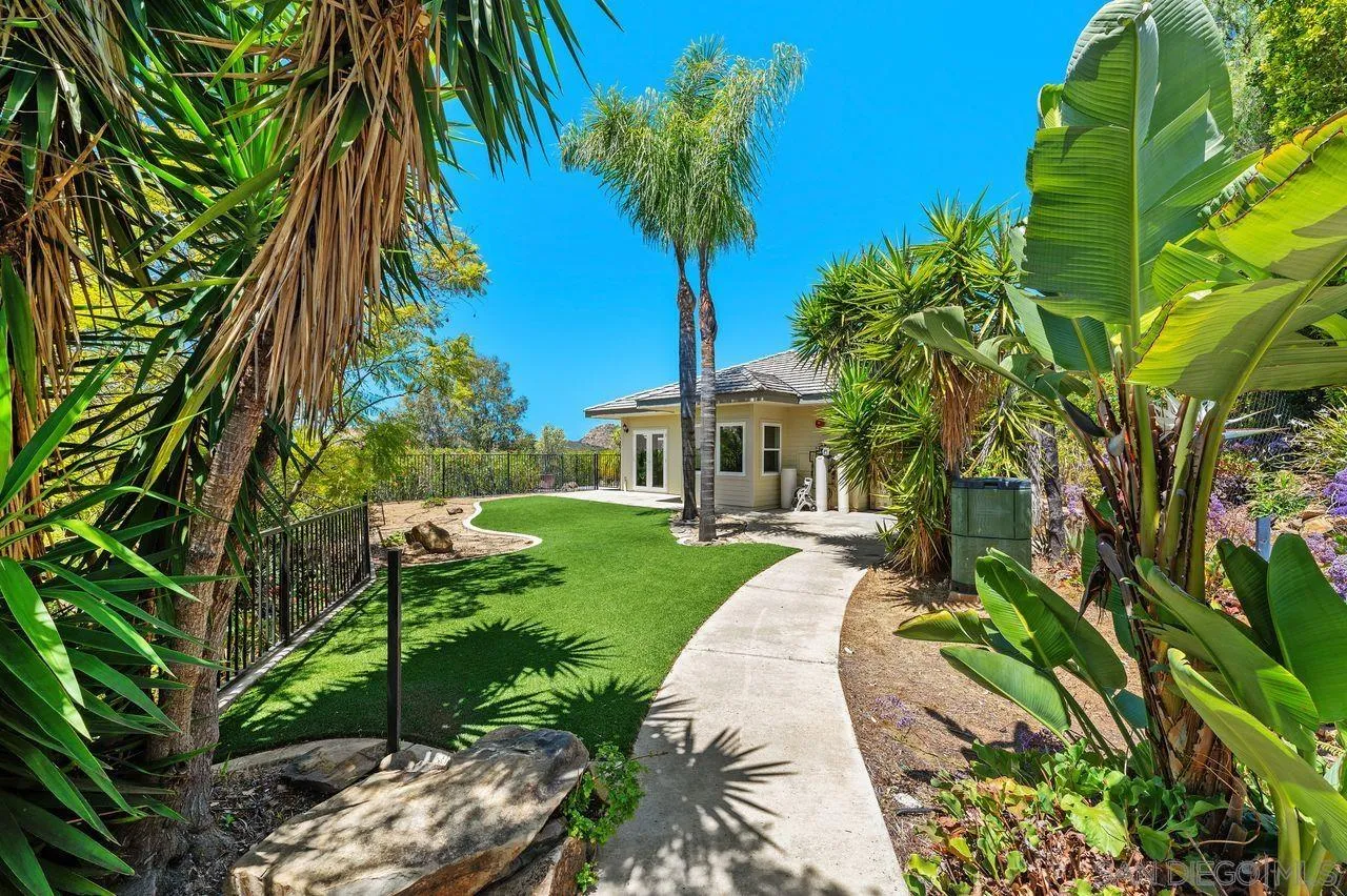 17035 Rio Maria Road Lakeside, CA 92040 - Photo 17 of 38