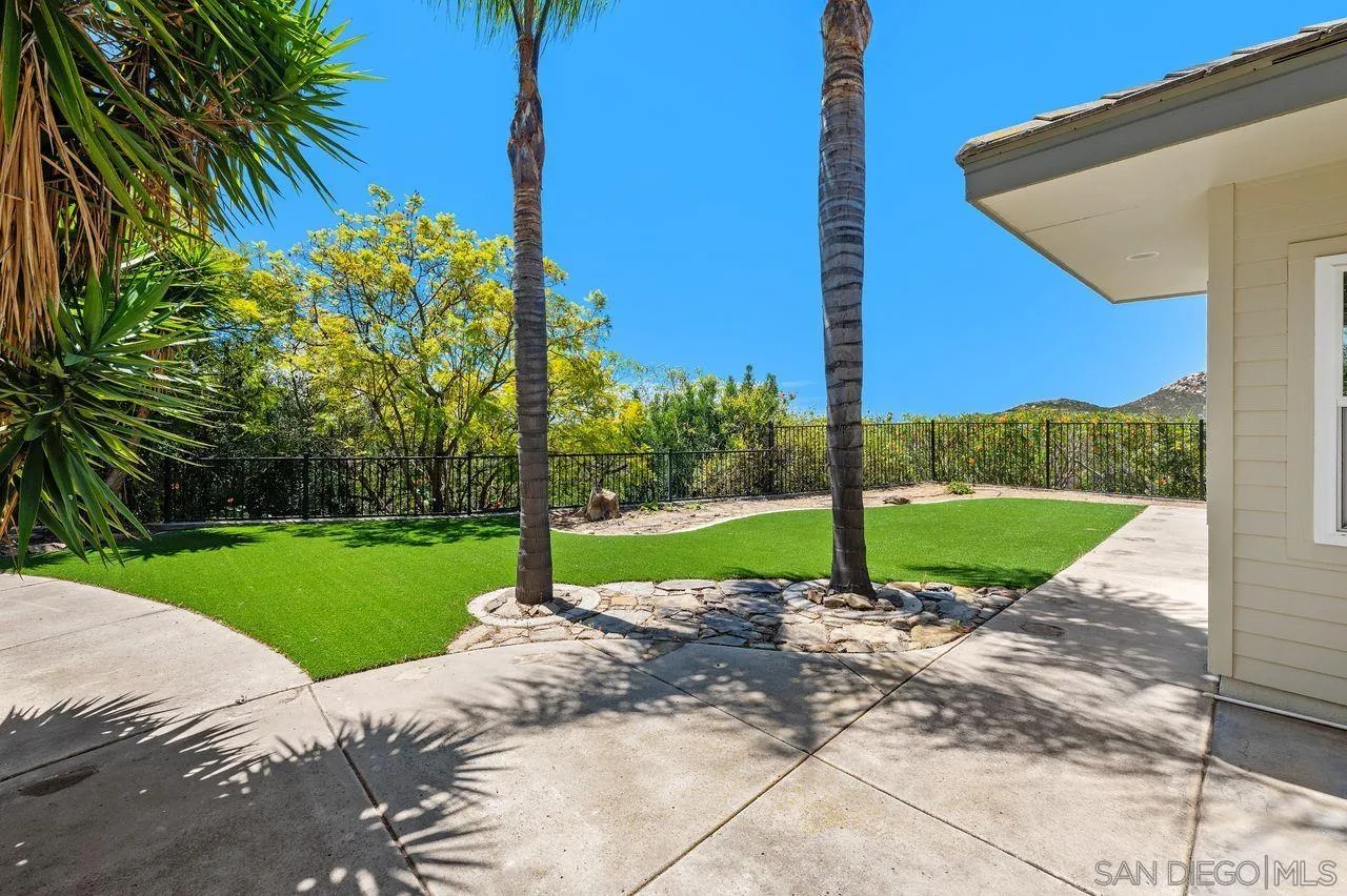 17035 Rio Maria Road Lakeside, CA 92040 - Photo 19 of 38