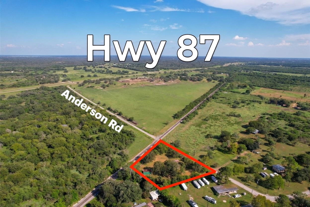 401 Anderson Road Cuero, TX 77954 - Photo 2 of 23