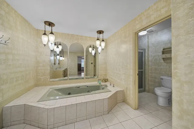 $779,000 | 1111 North Lake Pleasant Road, Hillsdale, MI 49242