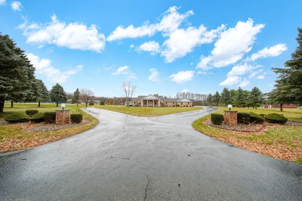 $739,000 | 1111 North Lake Pleasant Road, Hillsdale, MI 49242