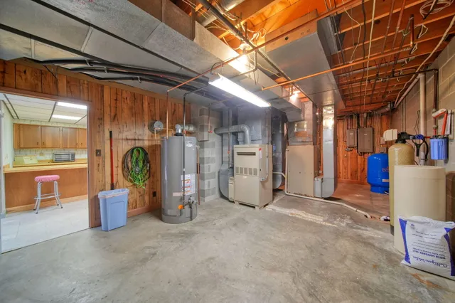 $779,000 | 1111 North Lake Pleasant Road, Hillsdale, MI 49242