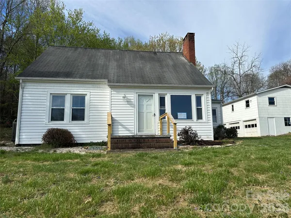 $220,000 | 3716 Statesville Road, North Wilkesboro, NC 28659