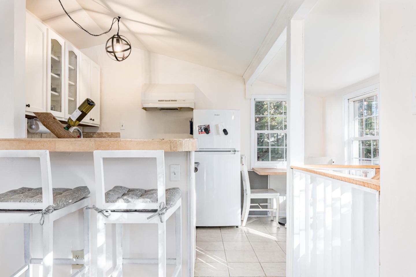 4660 Wharf Road Soquel, CA 95073 - Photo 8 of 32 Gallery Image 8