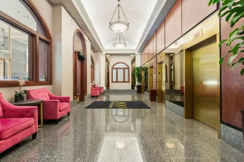 $3,400 | 200 North Dearborn Street, Unit 2402, Chicago, IL 60601