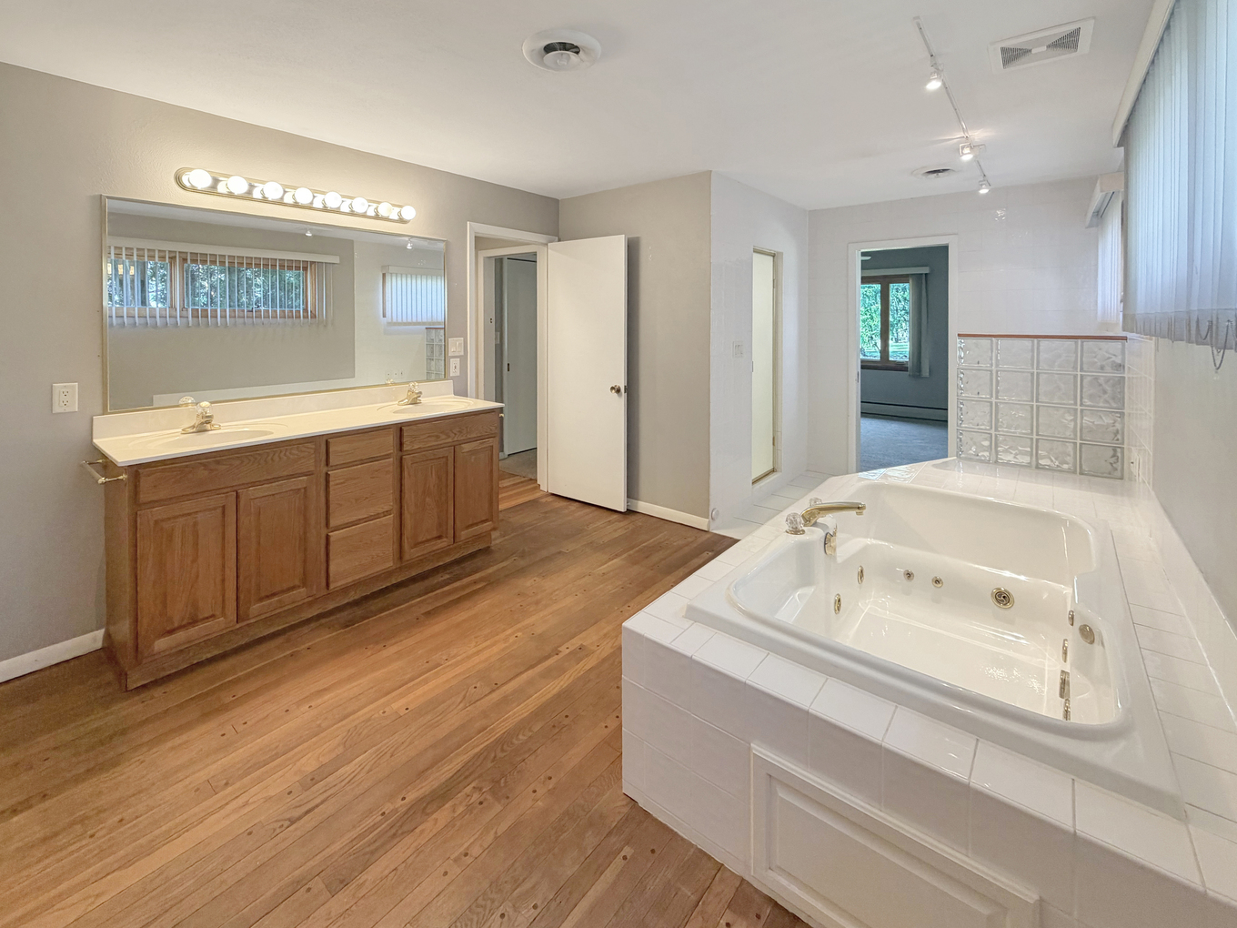 1318 Ridgefield Road Freeport, IL 61032 - Photo 24 of 46