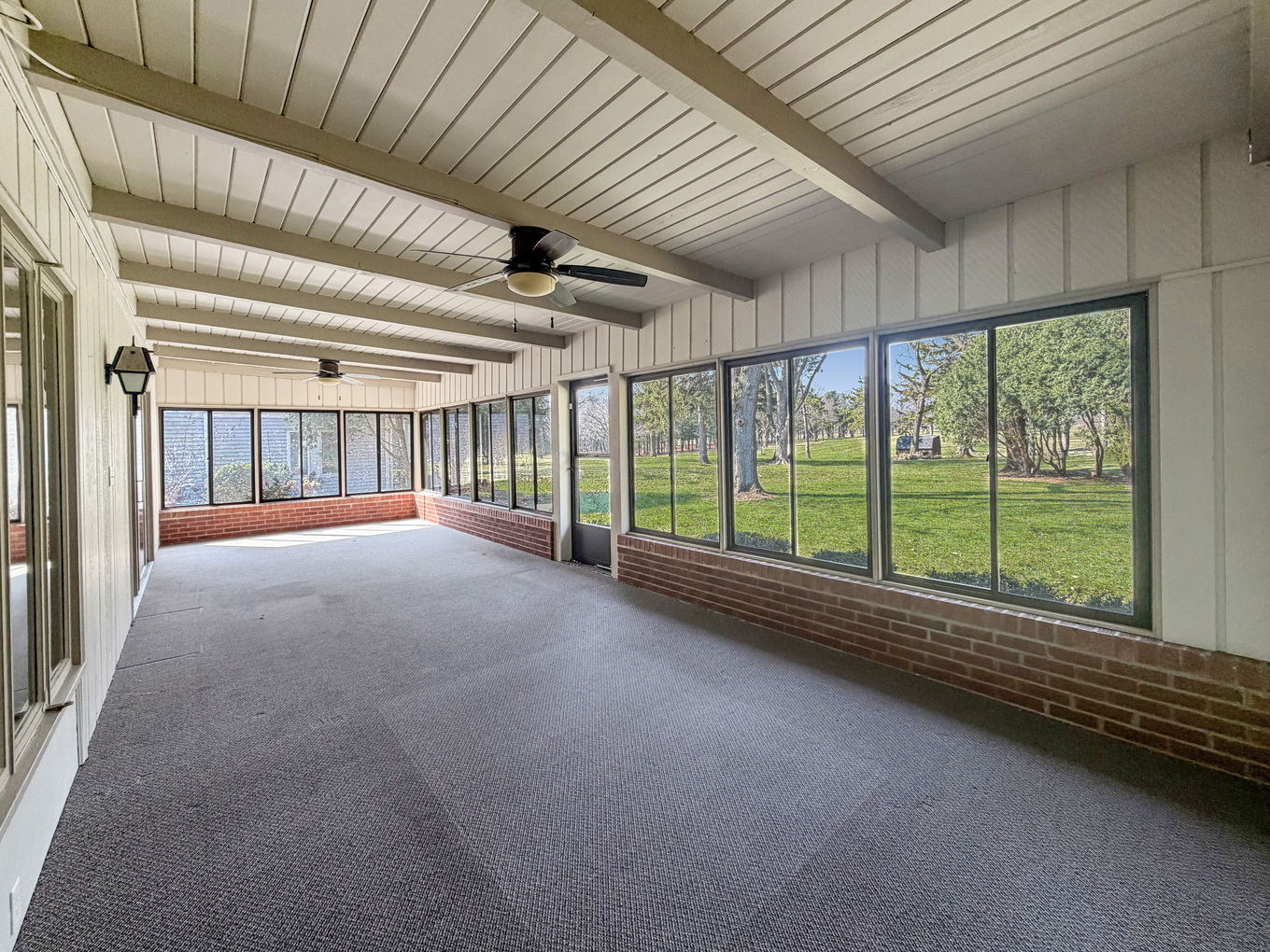 1318 Ridgefield Road Freeport, IL 61032 - Photo 9 of 46