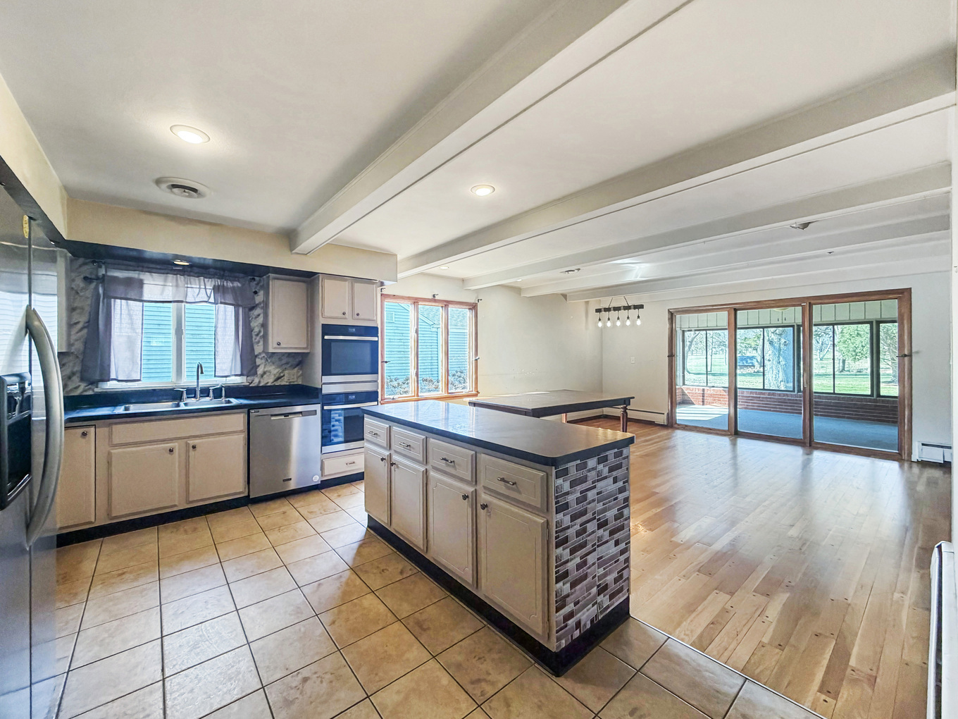 1318 Ridgefield Road Freeport, IL 61032 - Photo 10 of 46