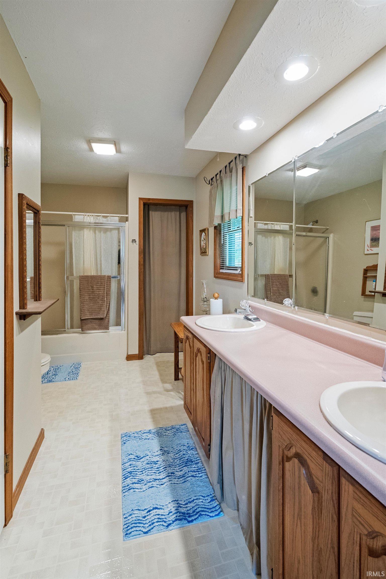 3915 West River Road Peru, IN 46970 - Photo 17 of 36