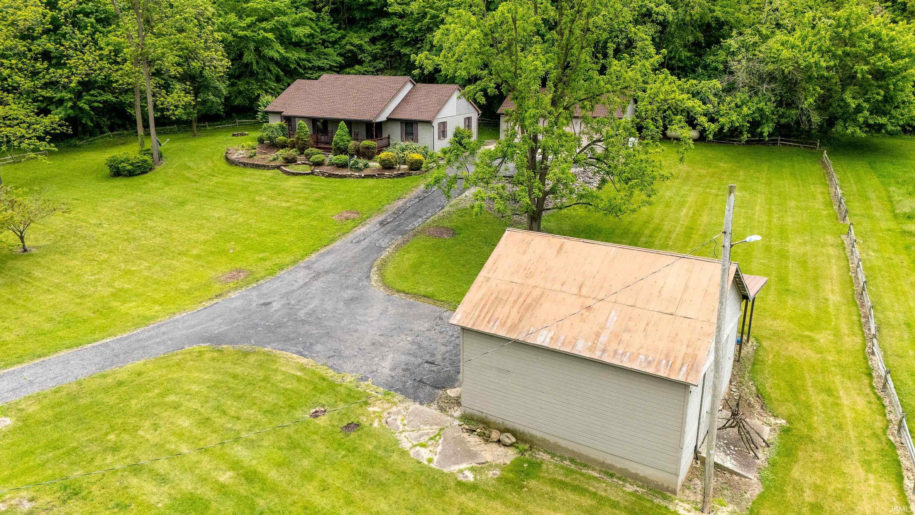 3915 West River Road Peru, IN 46970 - Photo 28 of 36